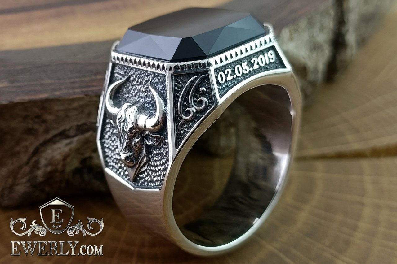 Men s silver ring Taurus with onyx 27.7 g buy at the price 15513 RUB with delivery to Omsk